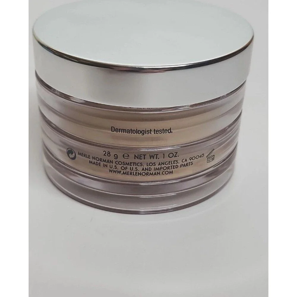 Merle Norman Flawless Effect Loose Powder NEARLY NUDE NEW 1 oz